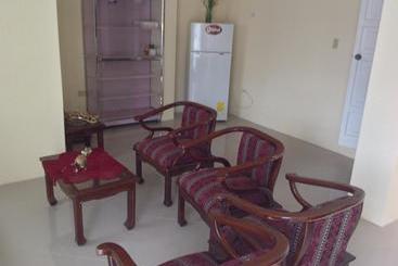 پانسیون Hostal La Joya