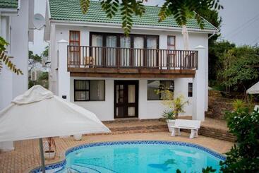 פנסיון A White House Guest House