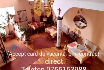 펜션 Casa Doma R   Alina