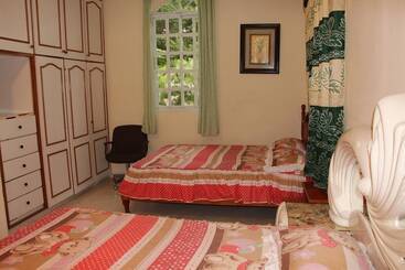 פנסיון Dumas Villas