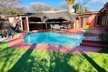 פנסיון Ethen Guesthouse