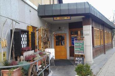 پانسیون Guest House Arvaj