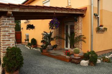 پانسیون La Villa Pergola