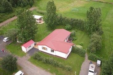 پانسیون Laugar Guesthouse