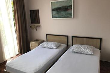 پانسیون Magnolia Guest House
