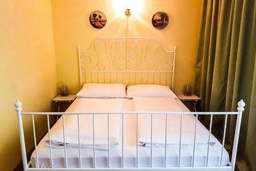 Helenental Pension & Apartments