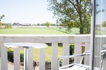 Mjällbyhus Pensionat & Stugby