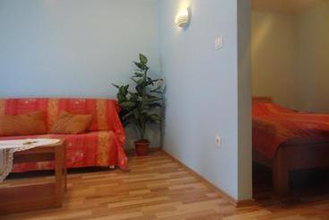 پانسیون Apartment Modrina