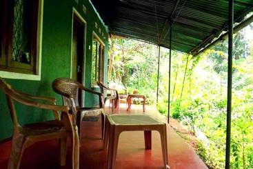 ペンション Haniffas Holiday Inn