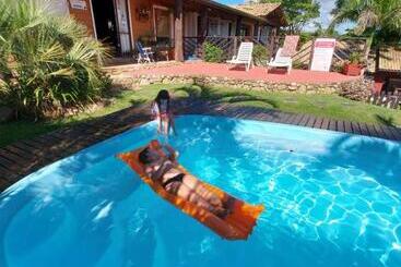 ペンション Pousada Vistacalma