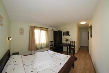 پانسیون Casa Oana