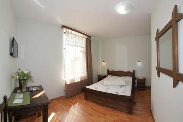 پانسیون Casa Oana