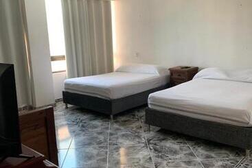 Пансион Hostal Casaluna San Andres