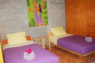 ペンション Hostal Pukao