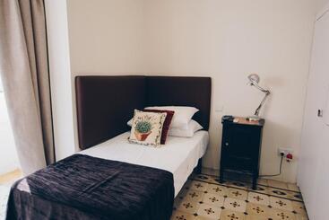 پانسیون Sally Port Senglea