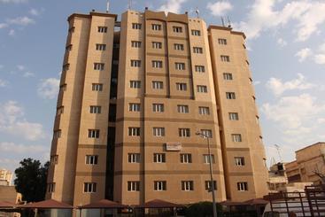 Flora Park  Apartment