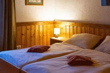 בית מלון כפרי Auberge Du Prévoux