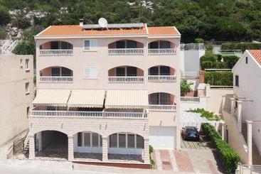 پانسیون Apartments Obradović