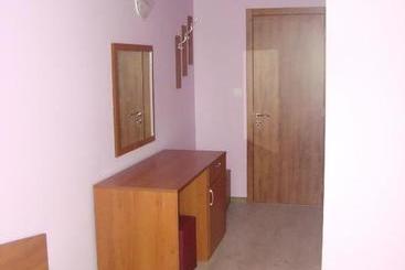 پانسیون Villa Mari Guest Rooms