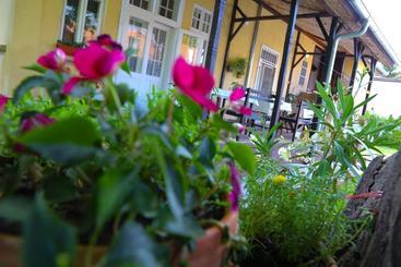 ペンション Villa Ricz