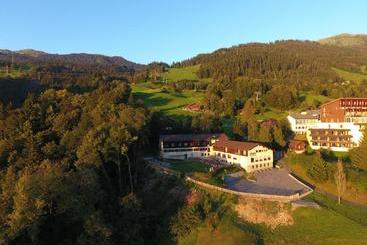 Hostel C'est La Vie