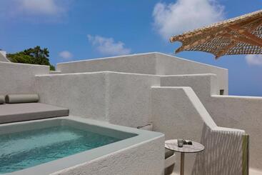 Hotel Aeon Suites  Adults Only