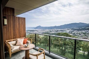 בית מלון כפרי Ana Intercontinental Beppu Resort & Spa By Ihg