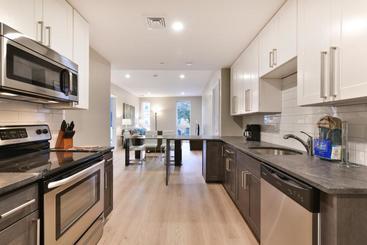 هتل Global Luxury Suites Longwood Medical