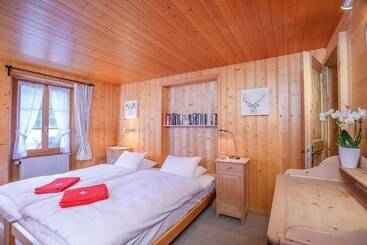 בית מלון כפרי Guest House Du Grand Paradis   On Piste