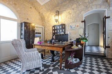 בית מלון כפרי La Petite Maison