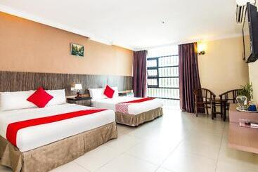 בית מלון כפרי Crystal City