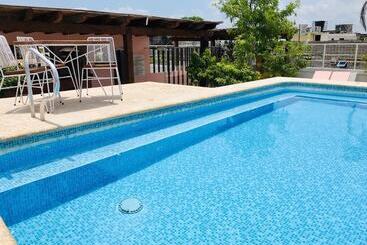 فندق Soy Local Insignia