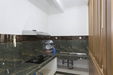 פנסיון Reddoorz Plus @ Boulevard Residence Bsd