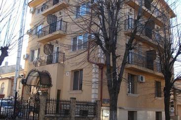 膳宿费 Villa Edel Constanta