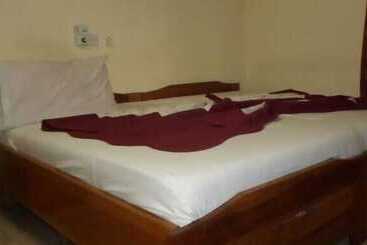 هتل Boy Boison Elite