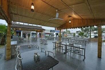 Hotel Highway King Behror Neemrana