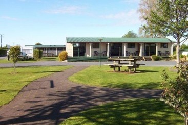 בית מלון כפרי Otorohanga Kiwi Holiday Park