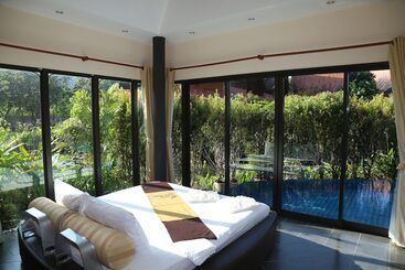 Отель Tha Lane Bay Villa