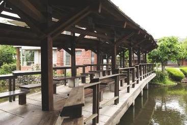 هتل The Place Yilan