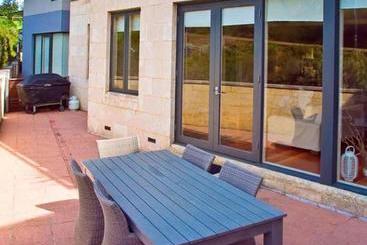 ツーリストアパートメント Koonya By The Bay