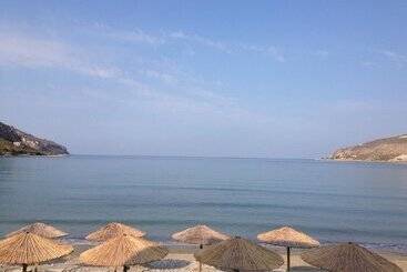 관광객 아파트 Las Giannakakou Traditional Stone Houses