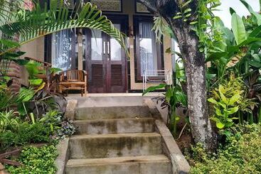 민박 Eliska Sari Bungalows Sumberkima