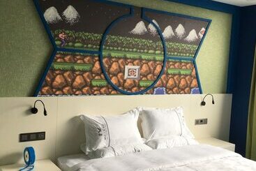 Fun Loving Theme Hotel Of Tengchong
