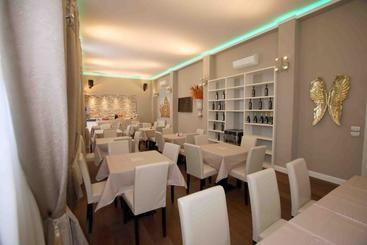 مسافرخانه Linate Residence