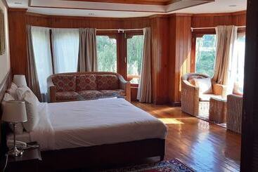 Hotel Kisa Villa
