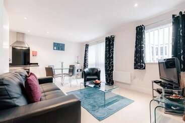 شقق خاصة سياحية Roomspace Serviced Apartments   Capitol Square