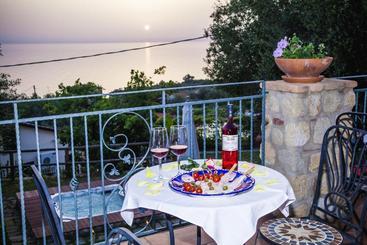 住宿加早餐  Antica Dimora Palinuro