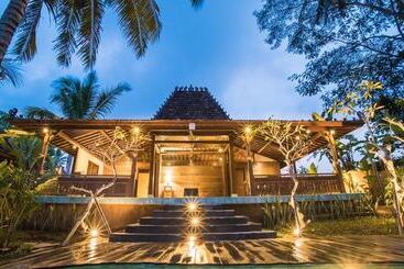 민박 Ubud Suites