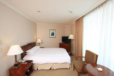 High1 Palace Hotel And Cc