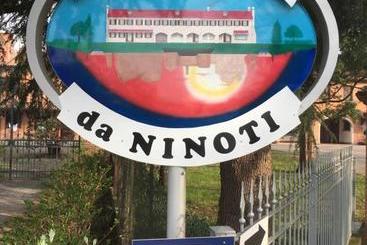 مسافرخانه Agriturismo Da Ninoti